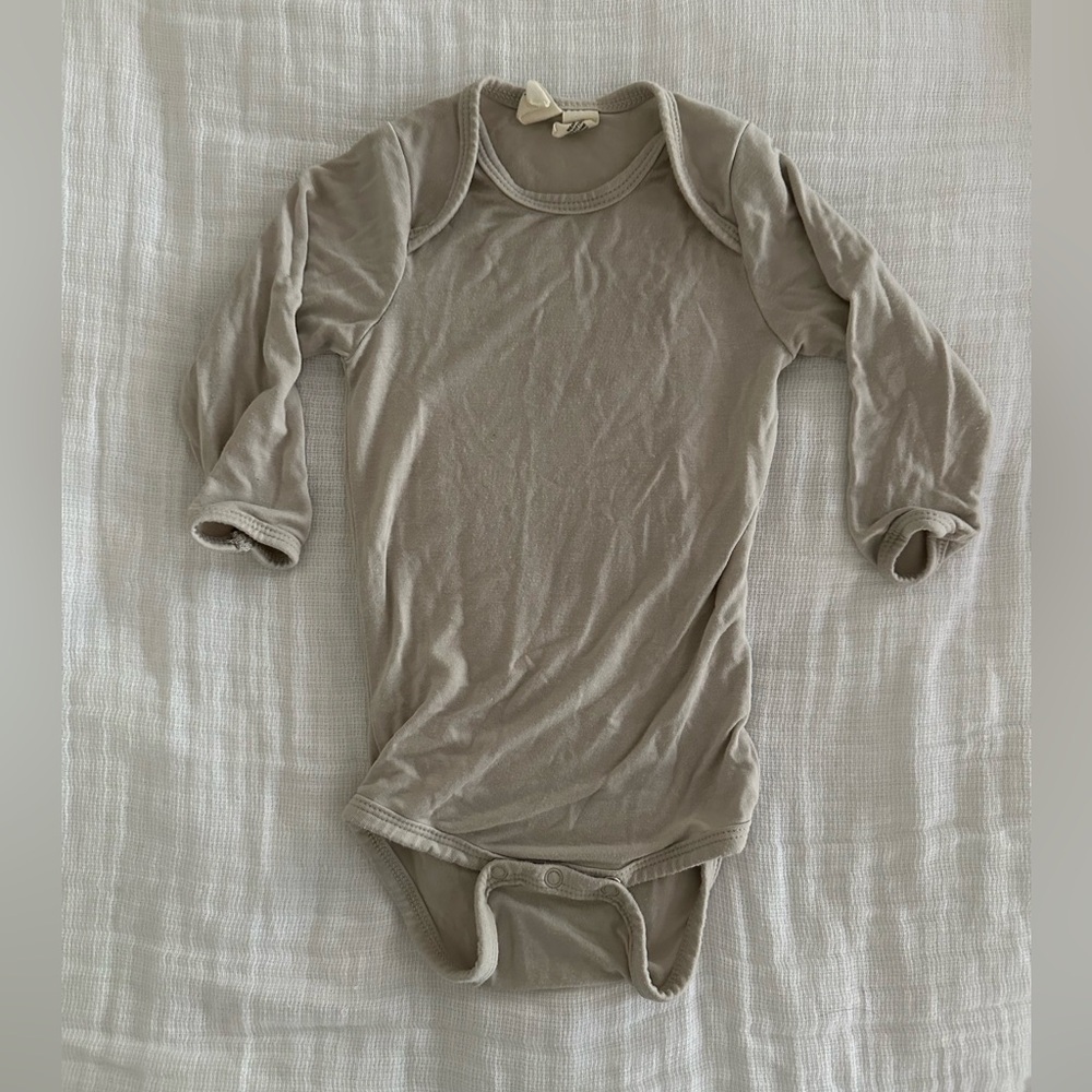 Kyte Baby Gray Onesie